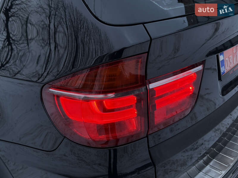 Внедорожник / Кроссовер BMW X5 2011 в Ровно