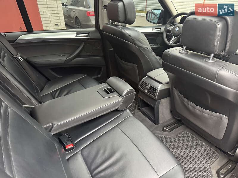 Внедорожник / Кроссовер BMW X5 2011 в Ровно