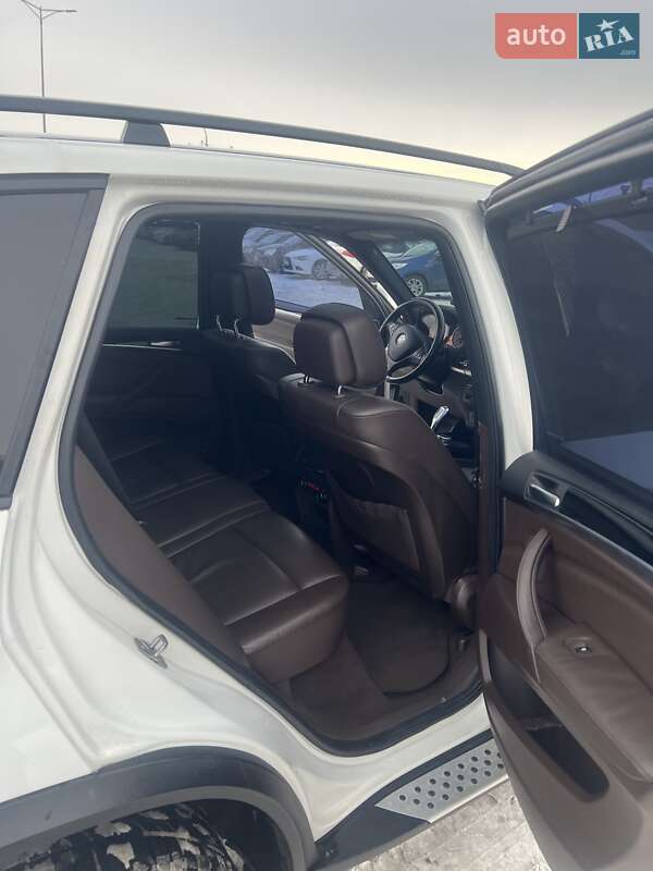 Внедорожник / Кроссовер BMW X5 2012 в Киеве