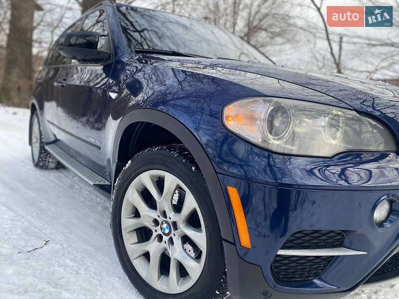 Внедорожник / Кроссовер BMW X5 2011 в Черновцах