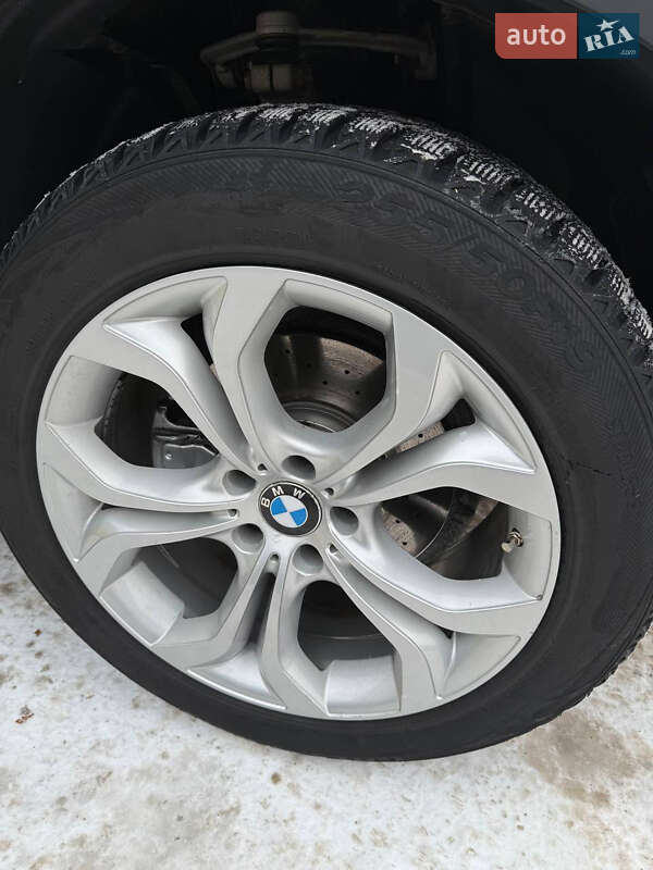 Внедорожник / Кроссовер BMW X5 2011 в Полонном