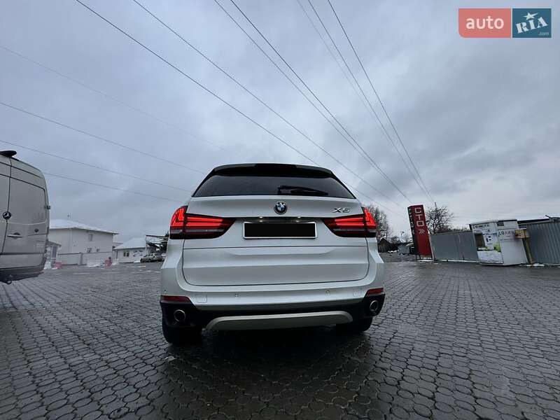 Позашляховик / Кросовер BMW X5 2014 в Чернівцях