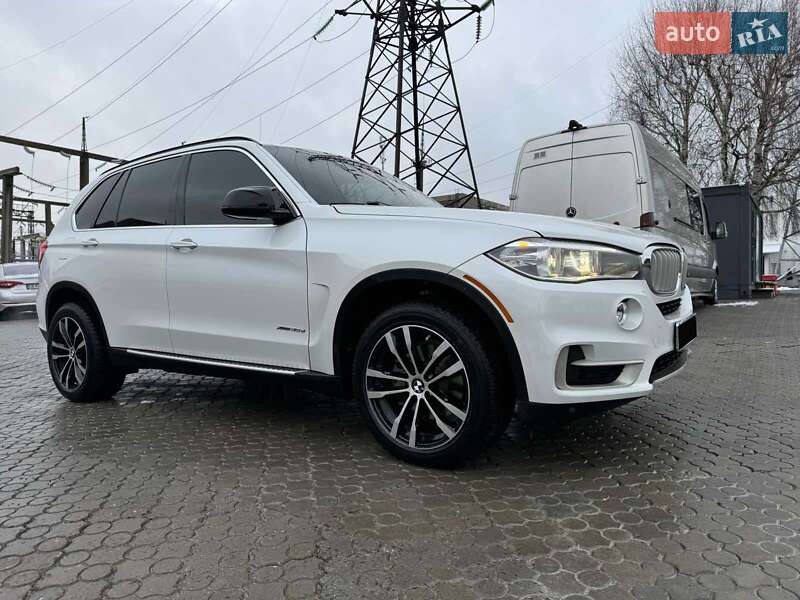 Позашляховик / Кросовер BMW X5 2014 в Чернівцях