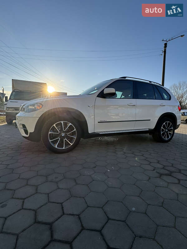 Внедорожник / Кроссовер BMW X5 2010 в Ивано-Франковске