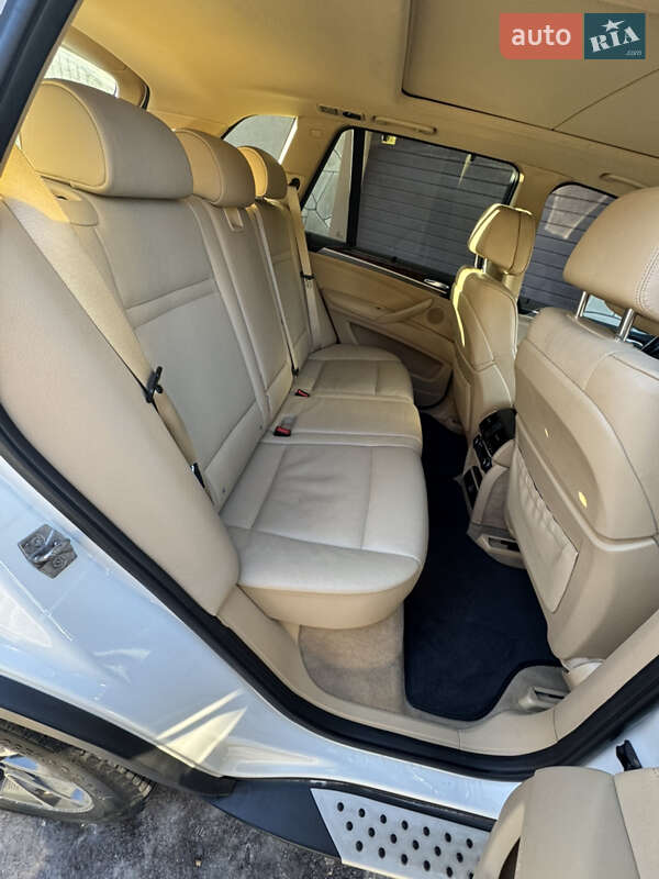 Внедорожник / Кроссовер BMW X5 2010 в Ивано-Франковске