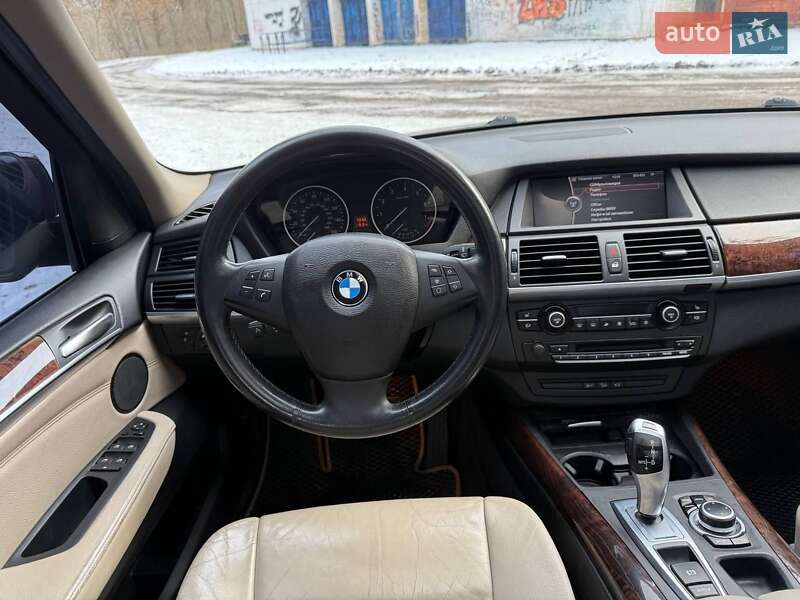 Внедорожник / Кроссовер BMW X5 2010 в Чернигове
