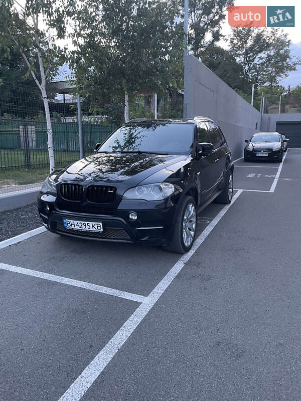 Внедорожник / Кроссовер BMW X5 2012 в Килии