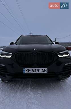 Внедорожник / Кроссовер BMW X5 2021 в Синельниково