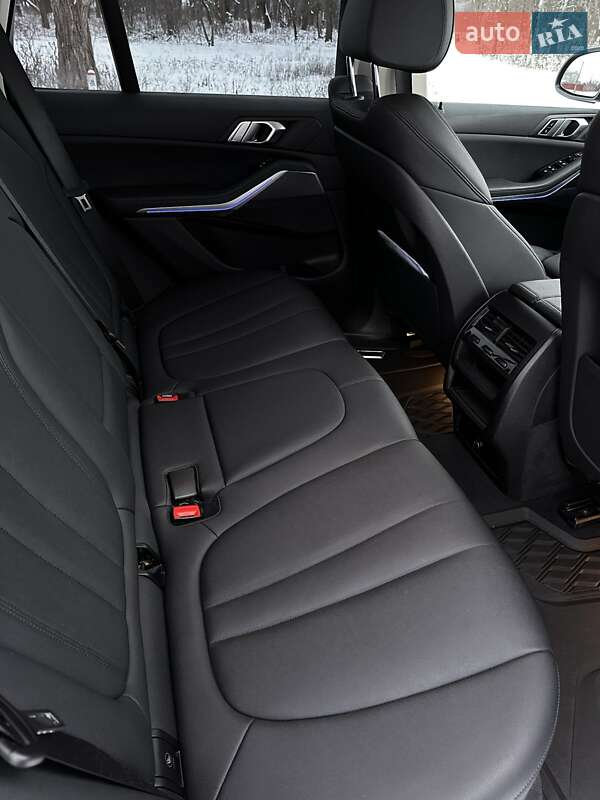 Внедорожник / Кроссовер BMW X5 2021 в Синельниково