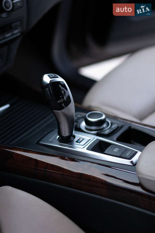 Позашляховик / Кросовер BMW X5 2012 в Києві фото 14 Позашляховик / Кросовер BMW X5 2012 в Києві