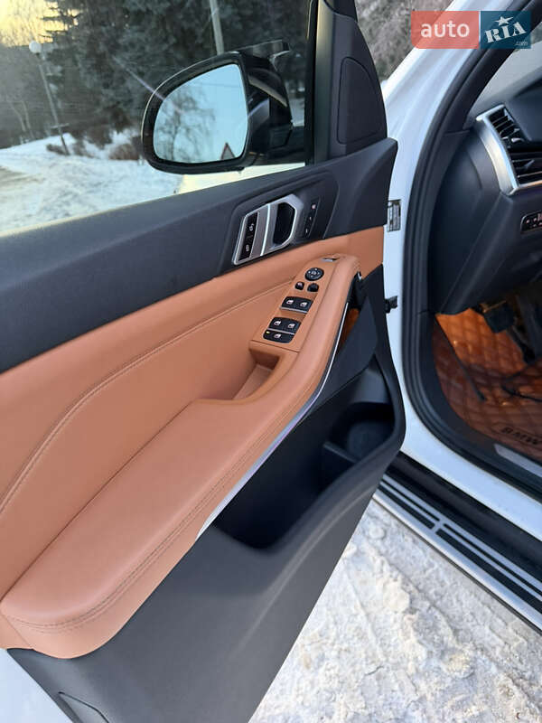 Позашляховик / Кросовер BMW X5 2018 в Києві фото 18 Позашляховик / Кросовер BMW X5 2018 в Києві