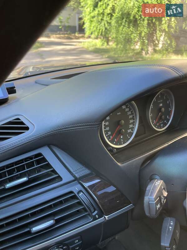 Позашляховик / Кросовер BMW X5 2011 в Кривому Розі