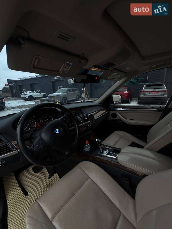 Внедорожник / Кроссовер BMW X5 2011 в Ивано-Франковске