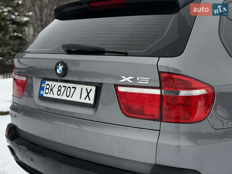 Позашляховик / Кросовер BMW X5 2010 в Рівному