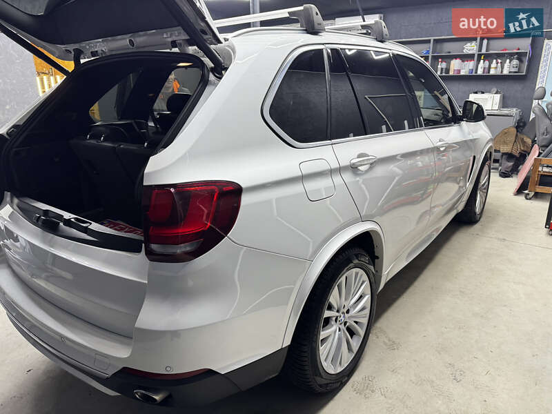 Внедорожник / Кроссовер BMW X5 2016 в Черновцах