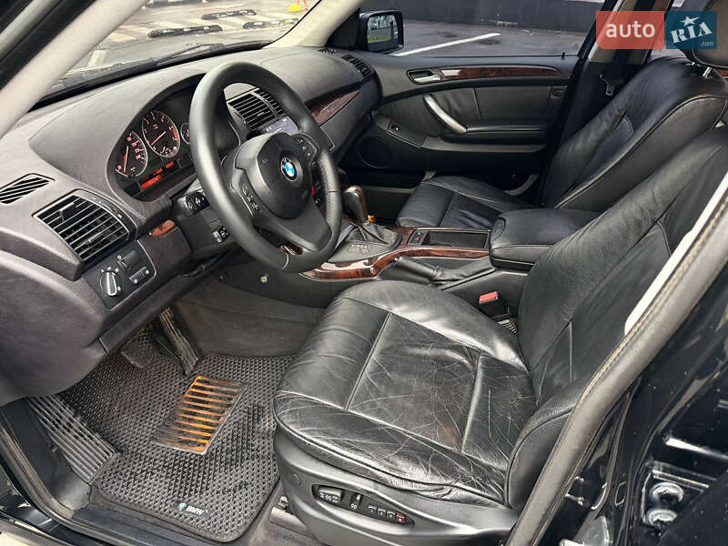 Внедорожник / Кроссовер BMW X5 2004 в Одессе