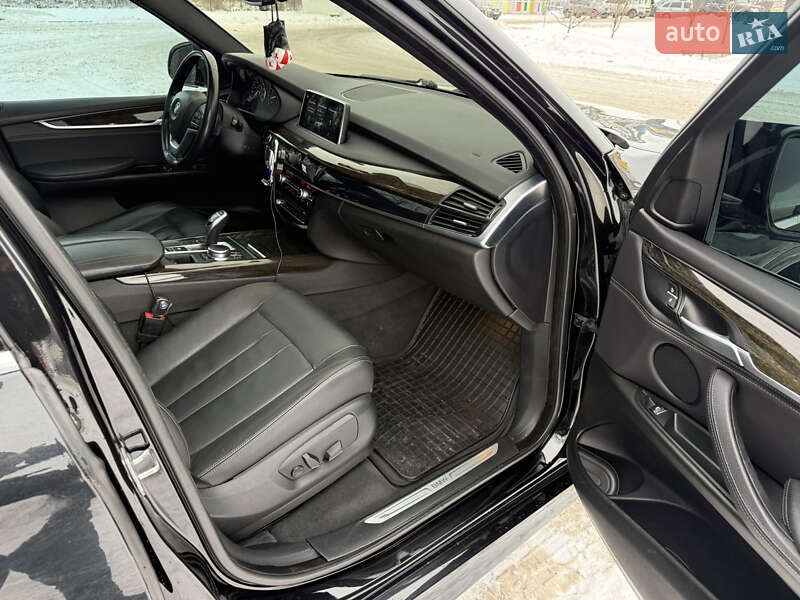 Внедорожник / Кроссовер BMW X5 2017 в Киеве