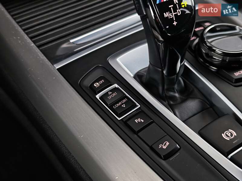 Внедорожник / Кроссовер BMW X5 2016 в Луцке