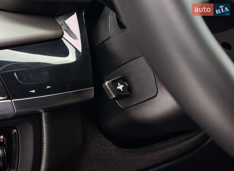 Внедорожник / Кроссовер BMW X5 2016 в Луцке