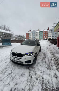 Позашляховик / Кросовер BMW X5 2014 в Рівному