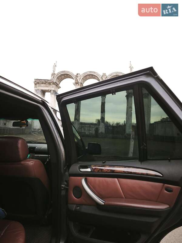 Внедорожник / Кроссовер BMW X5 2000 в Днепре