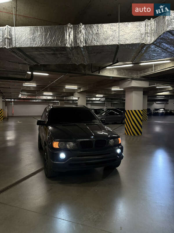Внедорожник / Кроссовер BMW X5 2002 в Киеве