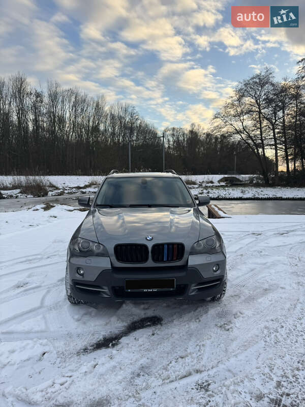 Внедорожник / Кроссовер BMW X5 2009 в Черновцах