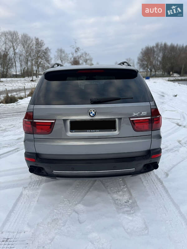 Внедорожник / Кроссовер BMW X5 2009 в Черновцах