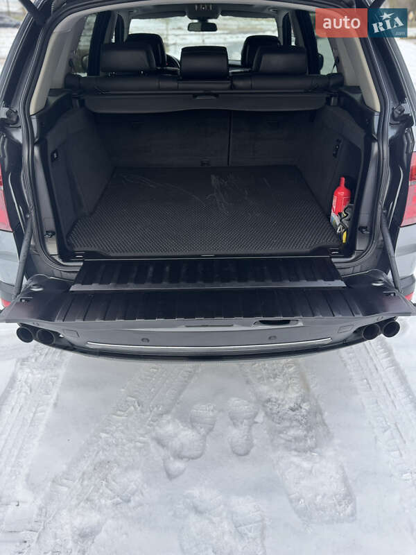 Внедорожник / Кроссовер BMW X5 2009 в Черновцах