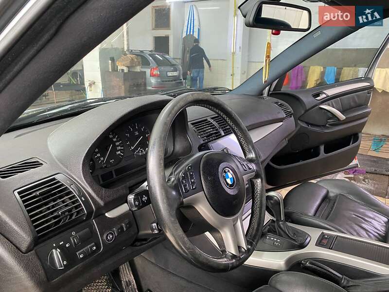 Внедорожник / Кроссовер BMW X5 2001 в Запорожье