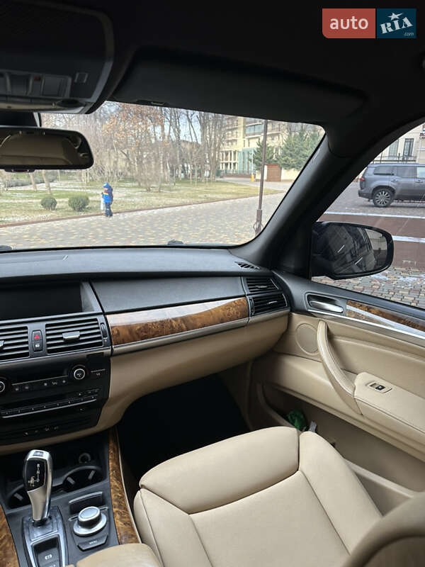 Внедорожник / Кроссовер BMW X5 2008 в Одессе