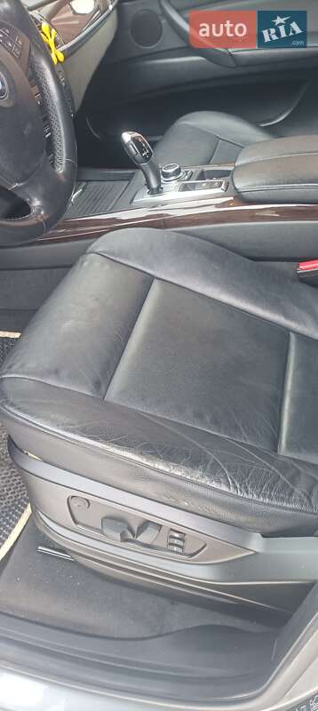 Внедорожник / Кроссовер BMW X5 2010 в Киеве