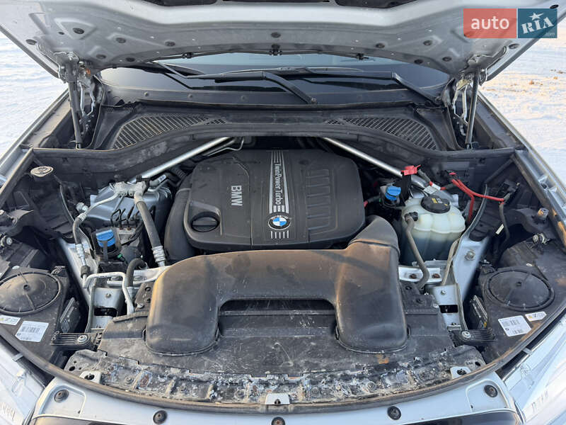 Позашляховик / Кросовер BMW X5 2016 в Вінниці