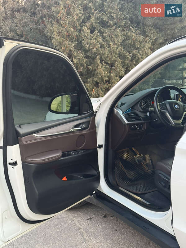 Внедорожник / Кроссовер BMW X5 2014 в Кропивницком