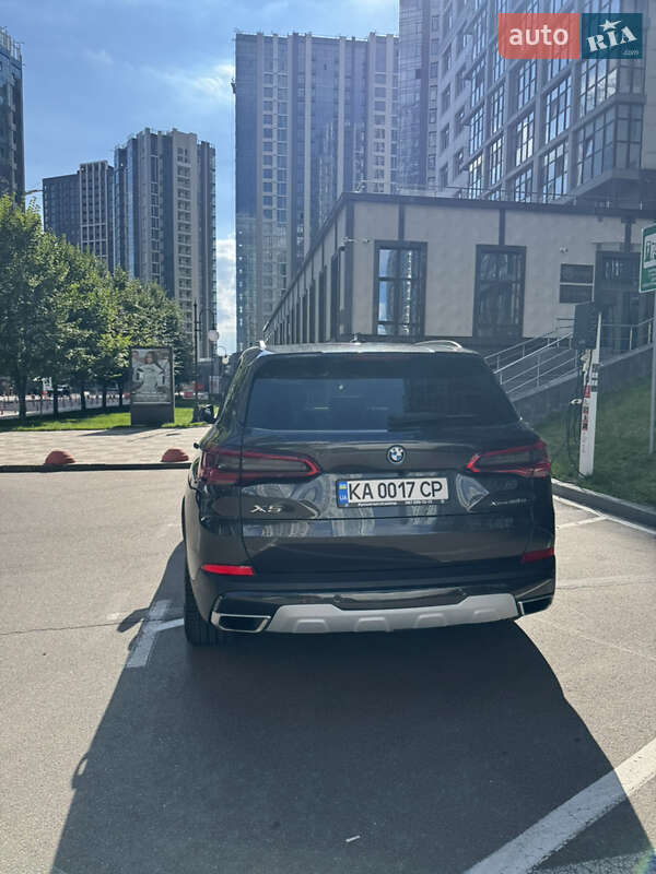 Внедорожник / Кроссовер BMW X5 2022 в Киеве
