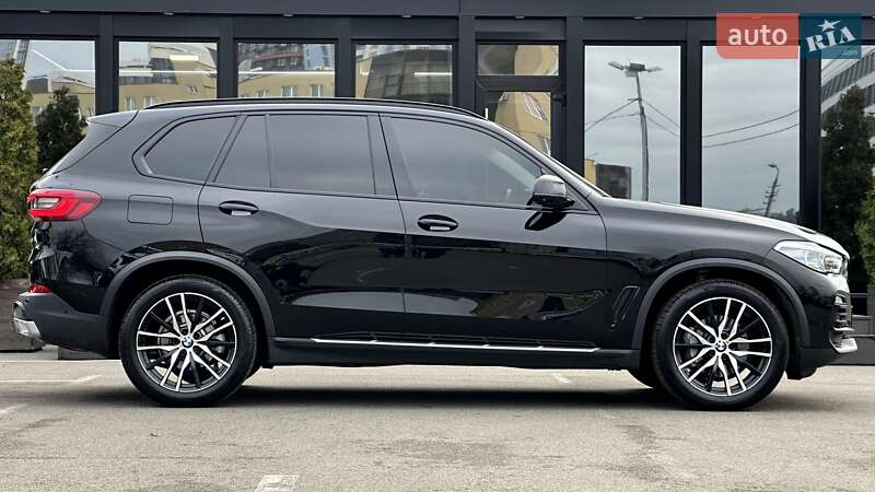 Внедорожник / Кроссовер BMW X5 2020 в Киеве