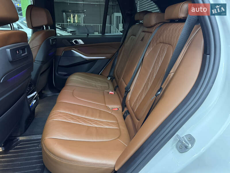 Внедорожник / Кроссовер BMW X5 2020 в Киеве