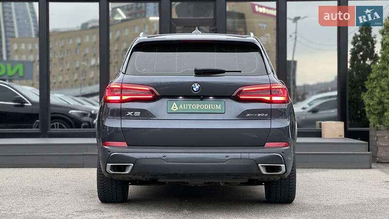Внедорожник / Кроссовер BMW X5 2022 в Киеве