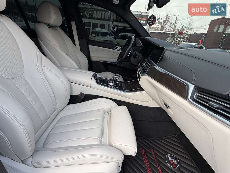 Внедорожник / Кроссовер BMW X5 2022 в Харькове