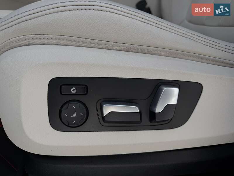 Внедорожник / Кроссовер BMW X5 2022 в Харькове