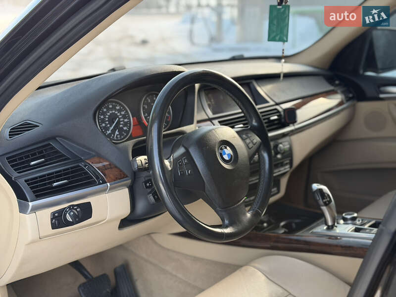 Внедорожник / Кроссовер BMW X5 2012 в Коломые