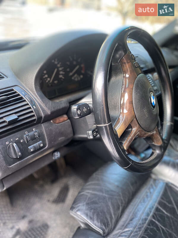 Внедорожник / Кроссовер BMW X5 2003 в Сумах