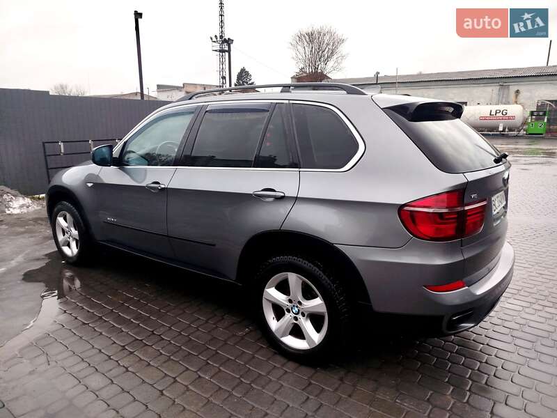 Внедорожник / Кроссовер BMW X5 2010 в Харькове