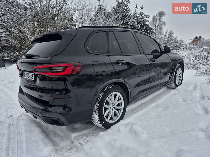 Внедорожник / Кроссовер BMW X5 2020 в Киеве