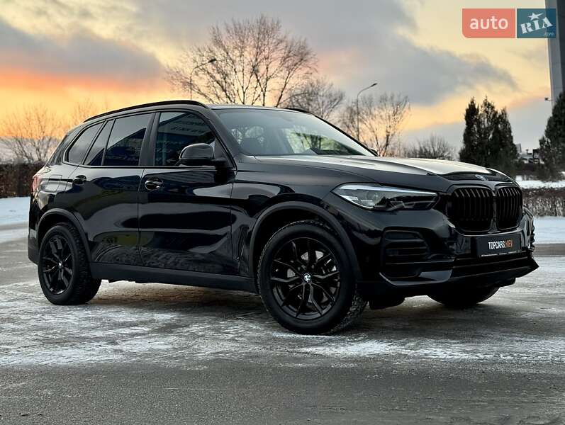 Внедорожник / Кроссовер BMW X5 2022 в Киеве