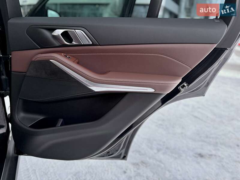 Внедорожник / Кроссовер BMW X5 2022 в Киеве