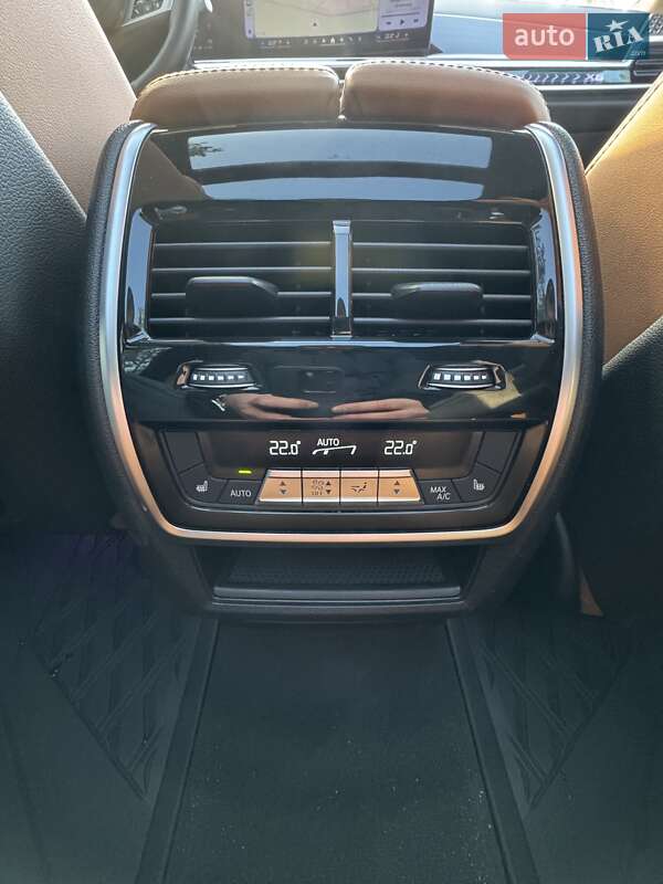 Внедорожник / Кроссовер BMW X5 2024 в Киеве