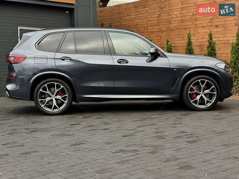 Внедорожник / Кроссовер BMW X5 2022 в Киеве