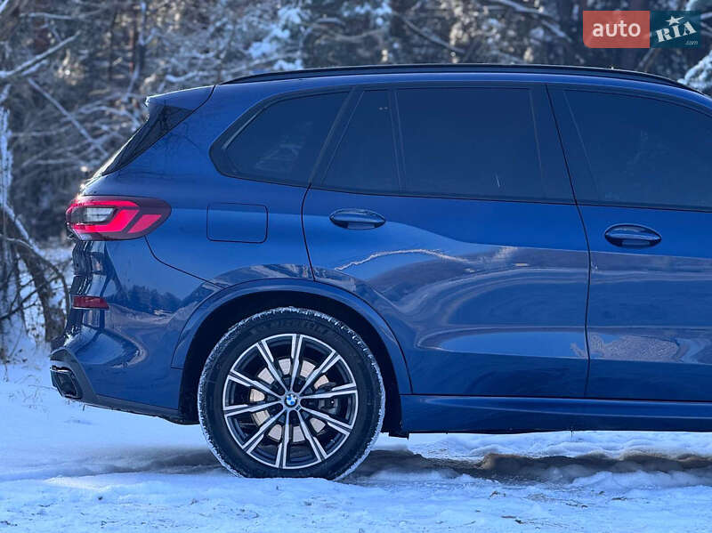 Внедорожник / Кроссовер BMW X5 2022 в Киеве