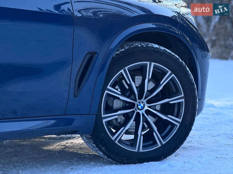 Внедорожник / Кроссовер BMW X5 2022 в Киеве